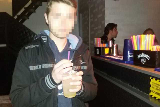Vietato l'alcool ai minorenni: nei locali di Bari questa legge non esiste